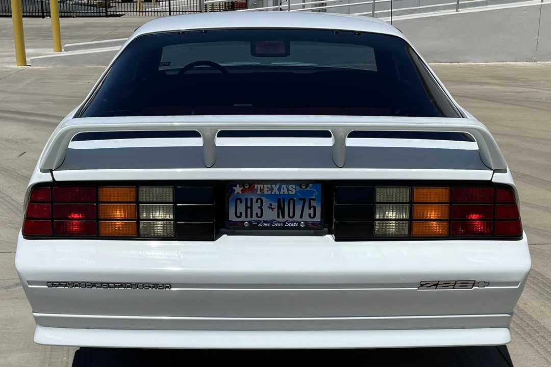 1991 Chevrolet Camaro IROC-Z & Z28 3rd Gen - Image 5 of 31