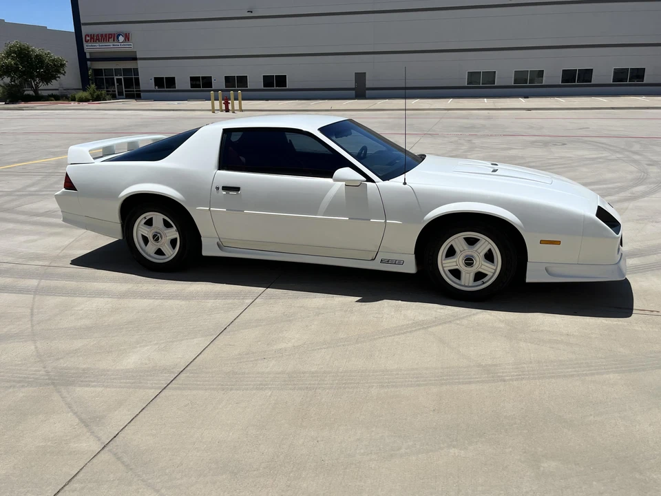 1991 Chevrolet Camaro IROC-Z & Z28 3rd Gen - Image 30 of 31