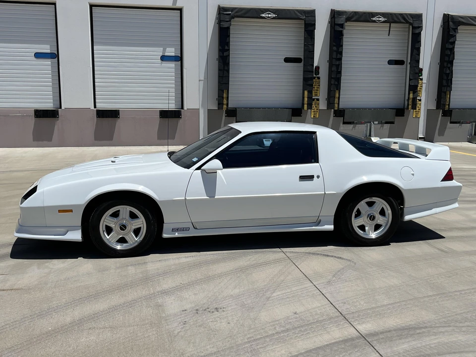 1991 Chevrolet Camaro IROC-Z & Z28 3rd Gen - Image 13 of 31