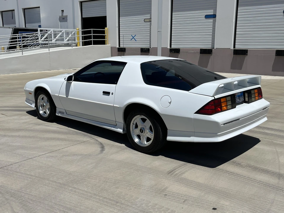 1991 Chevrolet Camaro IROC-Z & Z28 3rd Gen - Image 18 of 31