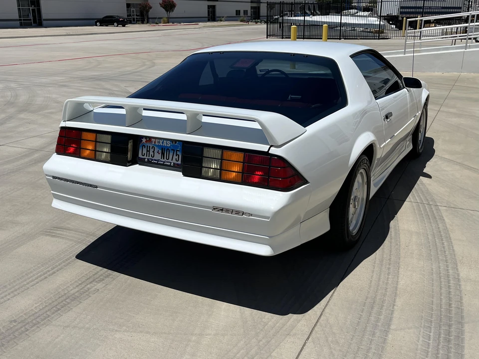 1991 Chevrolet Camaro IROC-Z & Z28 3rd Gen - Image 26 of 31