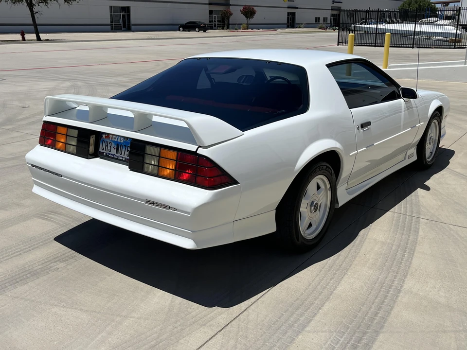 1991 Chevrolet Camaro IROC-Z & Z28 3rd Gen - Image 27 of 31