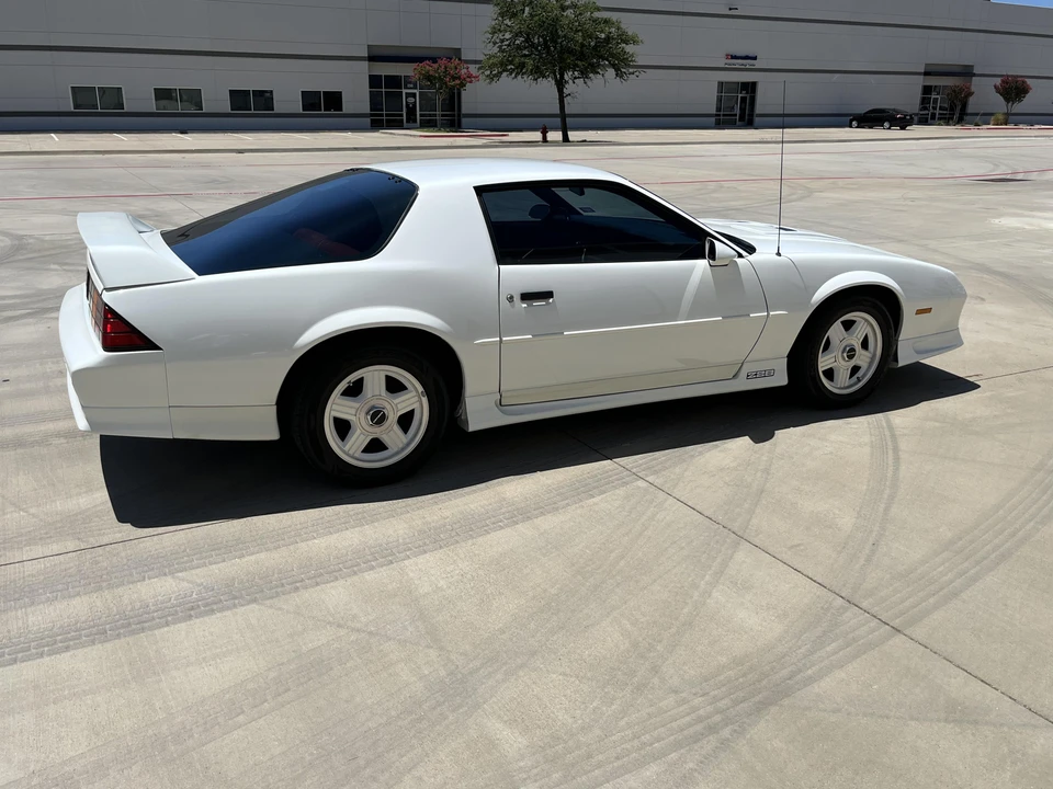 1991 Chevrolet Camaro IROC-Z & Z28 3rd Gen - Image 28 of 31