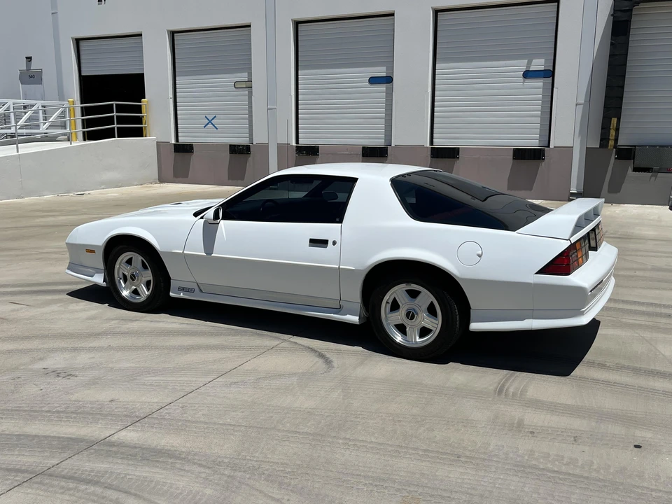 1991 Chevrolet Camaro IROC-Z & Z28 3rd Gen - Image 16 of 31