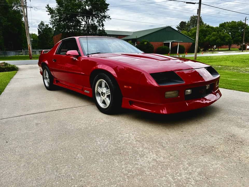 1991 Chevrolet Camaro IROC-Z & Z28 3rd Gen - Image 15 of 31