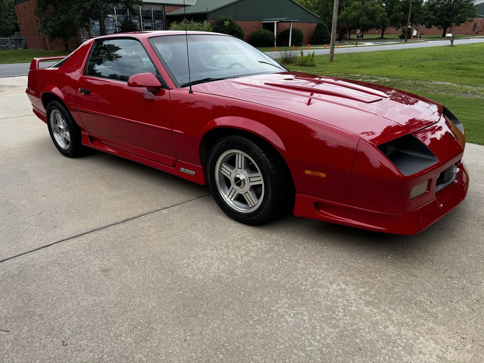 1991 Chevrolet Camaro IROC-Z & Z28 3rd Gen - Image 12 of 31