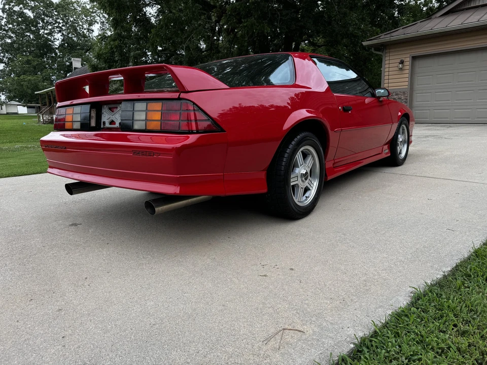1991 Chevrolet Camaro IROC-Z & Z28 3rd Gen - Image 9 of 31