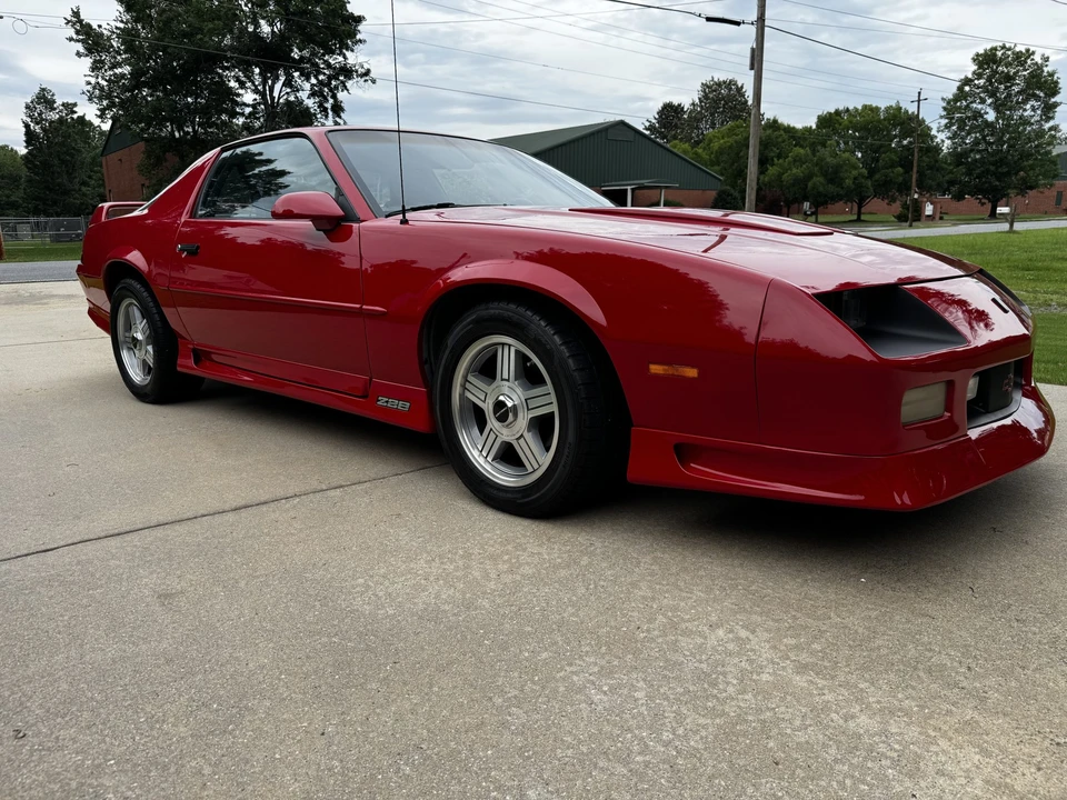 1991 Chevrolet Camaro IROC-Z & Z28 3rd Gen - Image 14 of 31