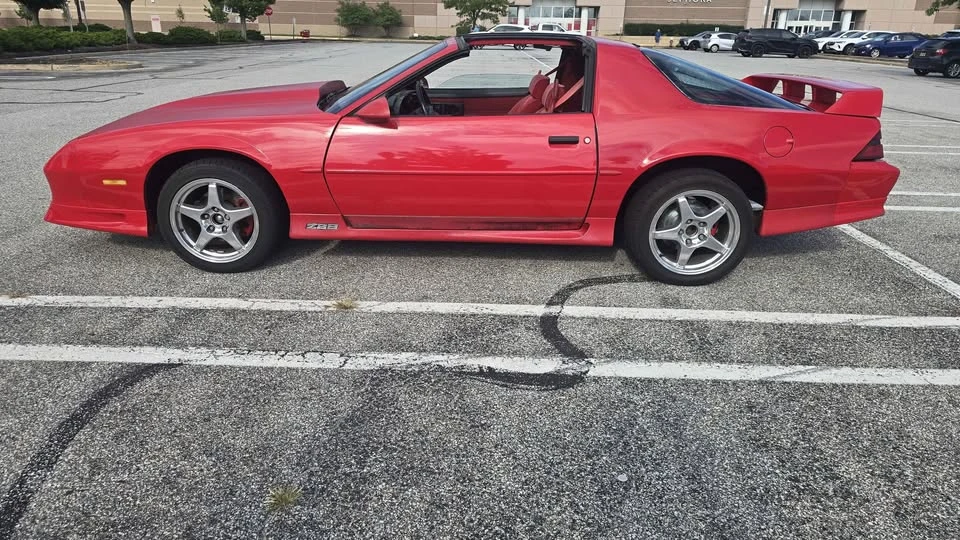 1991 Chevrolet Camaro IROC-Z & Z28 3rd Gen - Image 2 of 19