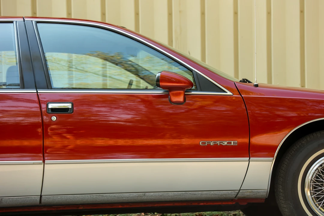 1991 Chevrolet Caprice - Image 23 of 31