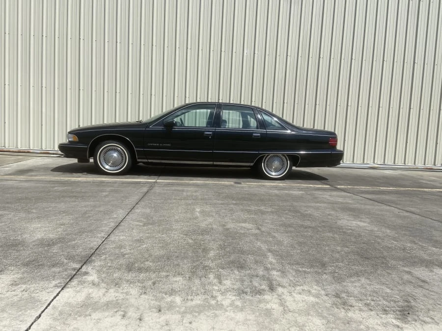 1991 Chevrolet Caprice - Image 2 of 12