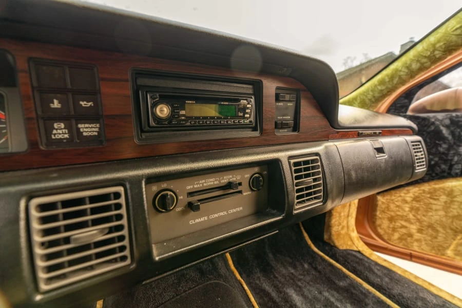 1991 Chevrolet Caprice - Image 26 of 31