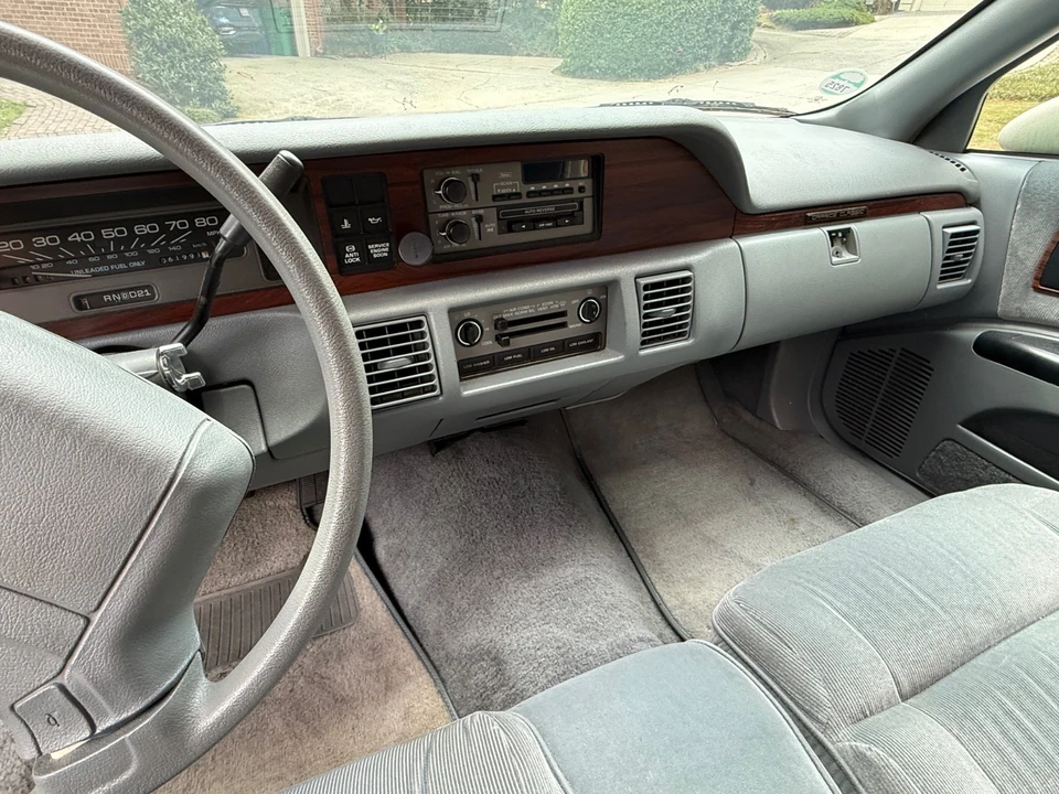 1991 Chevrolet Caprice - Image 3 of 20