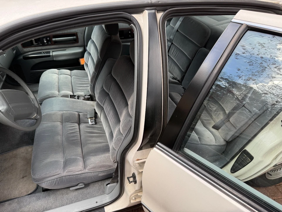 1991 Chevrolet Caprice - Image 4 of 20