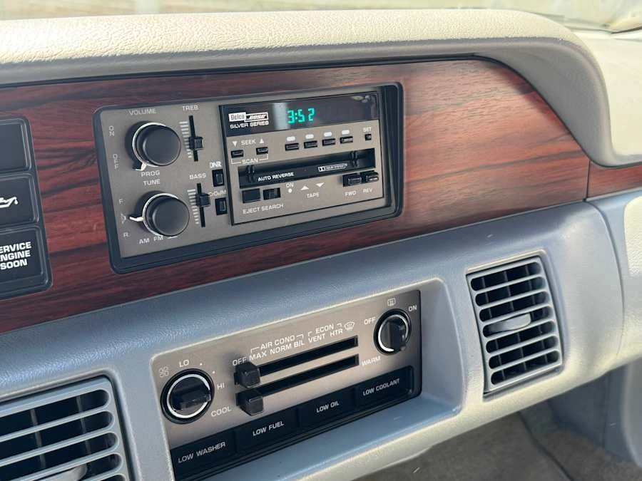 1991 Chevrolet Caprice - Image 10 of 13