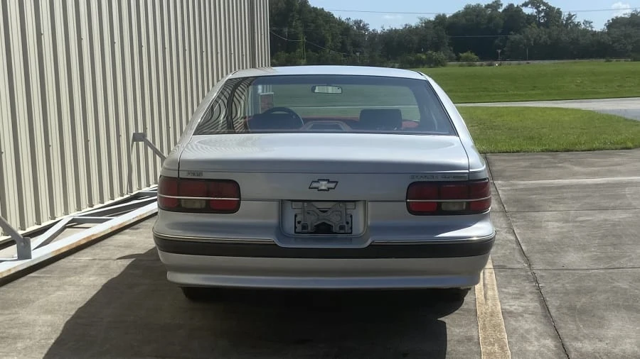 1991 Chevrolet Caprice - Image 8 of 12