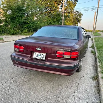 1991 Chevrolet Caprice Classic LS Sedan 4D