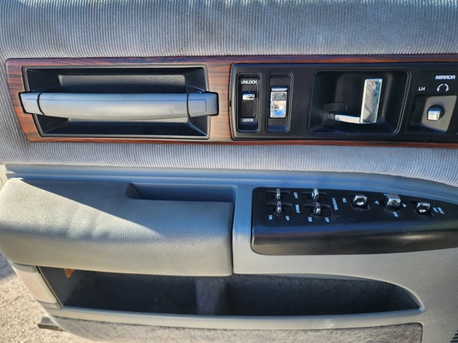 1991 Chevrolet Caprice - Image 15 of 20