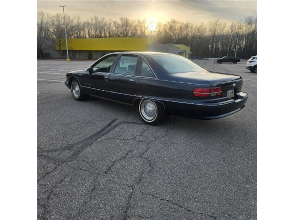 1991 Chevrolet Caprice - Image 9 of 21