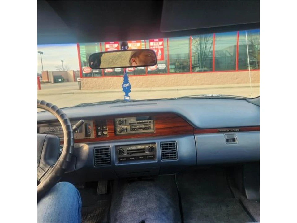 1991 Chevrolet Caprice - Image 18 of 21