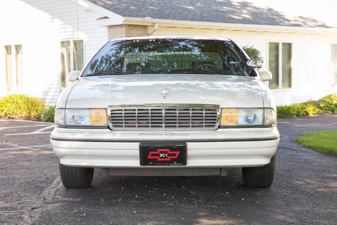 1991 Chevrolet Caprice - Image 3 of 31