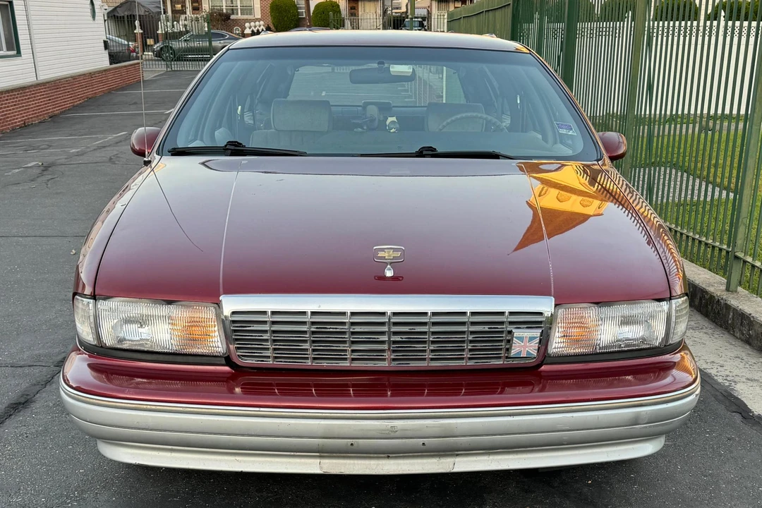 1991 Chevrolet Caprice - Image 2 of 31