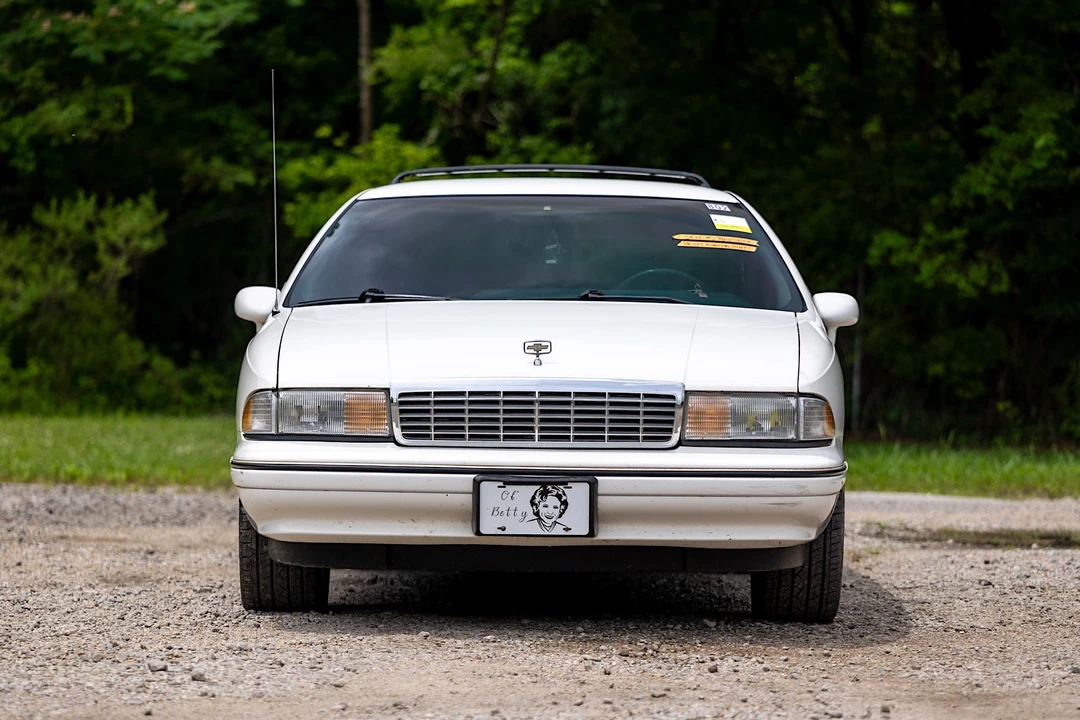 1991 Chevrolet Caprice - Image 3 of 31