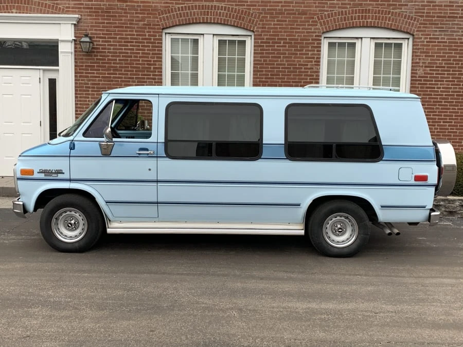 1991 Chevrolet G-Series Van - Image 2 of 7