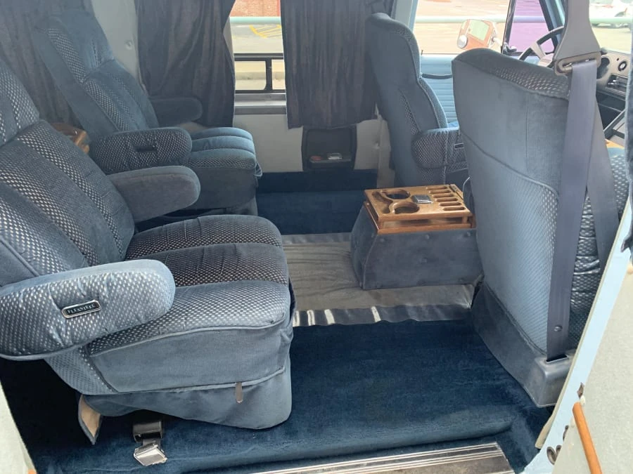 1991 Chevrolet G-Series Van - Image 6 of 7