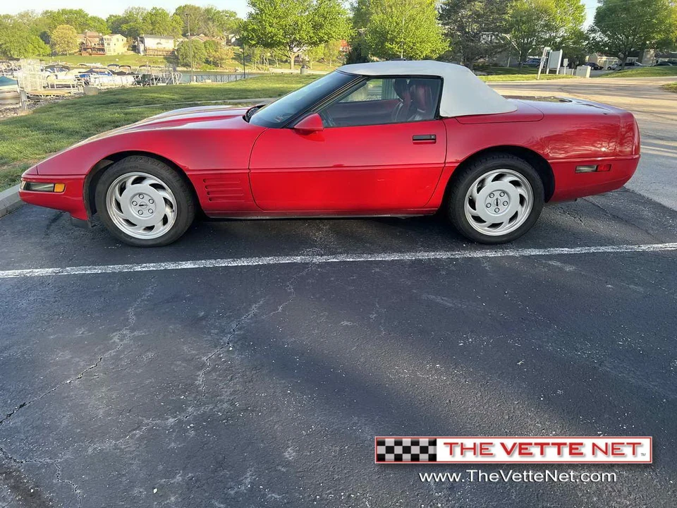 1991 Chevrolet Corvette C4 - Image 9 of 31
