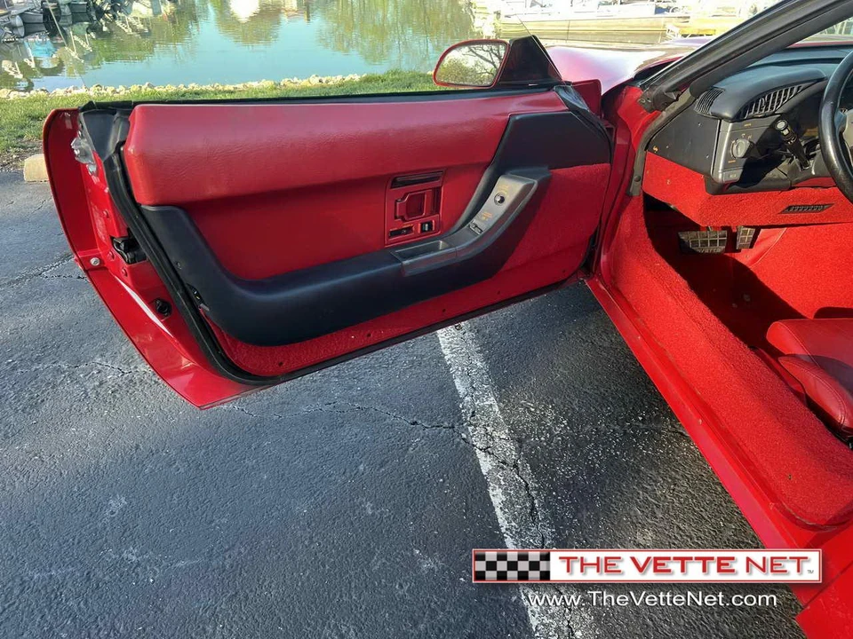 1991 Chevrolet Corvette C4 - Image 23 of 31