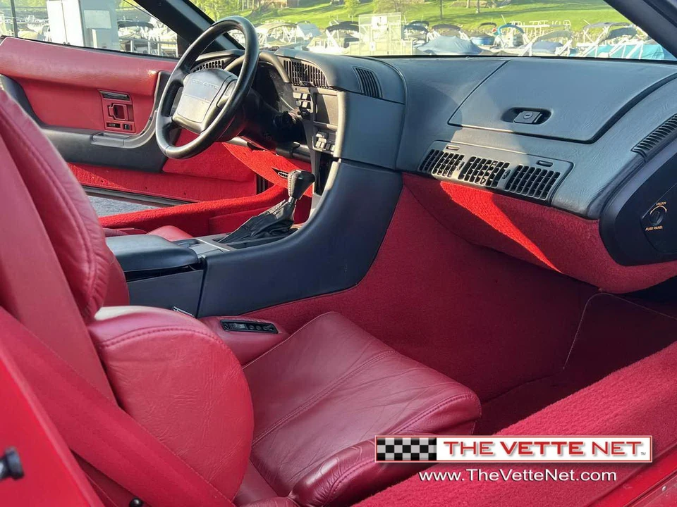 1991 Chevrolet Corvette C4 - Image 24 of 31