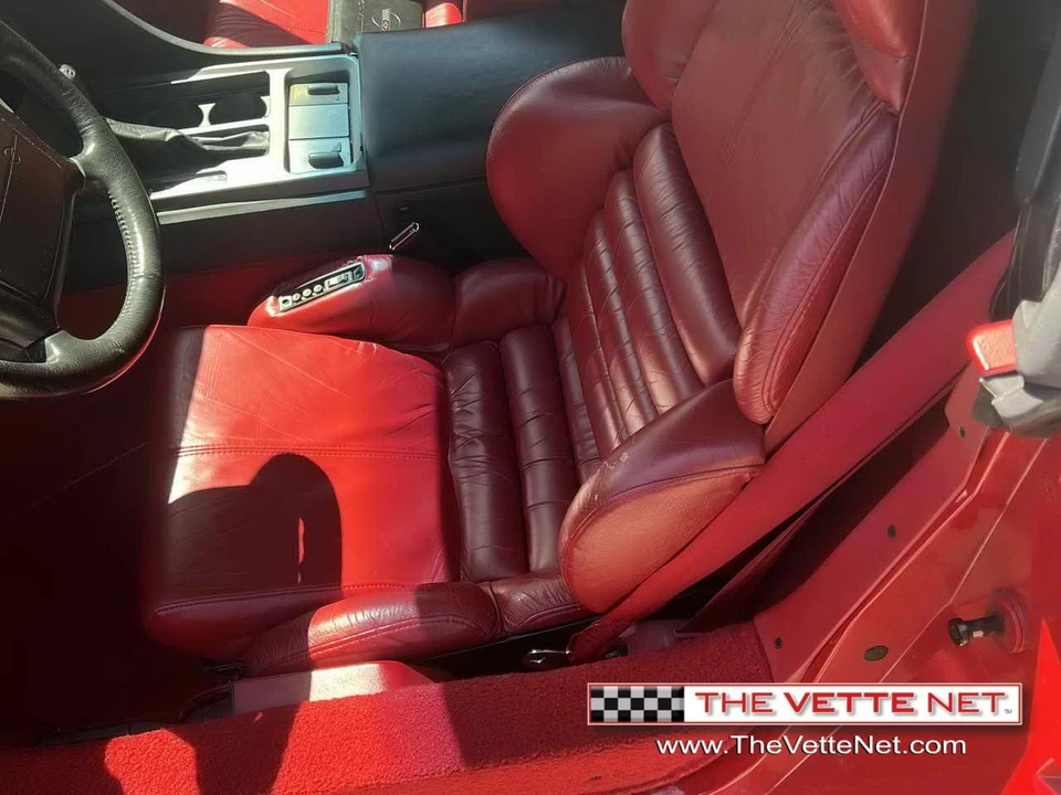 1991 Chevrolet Corvette C4 - Image 28 of 31