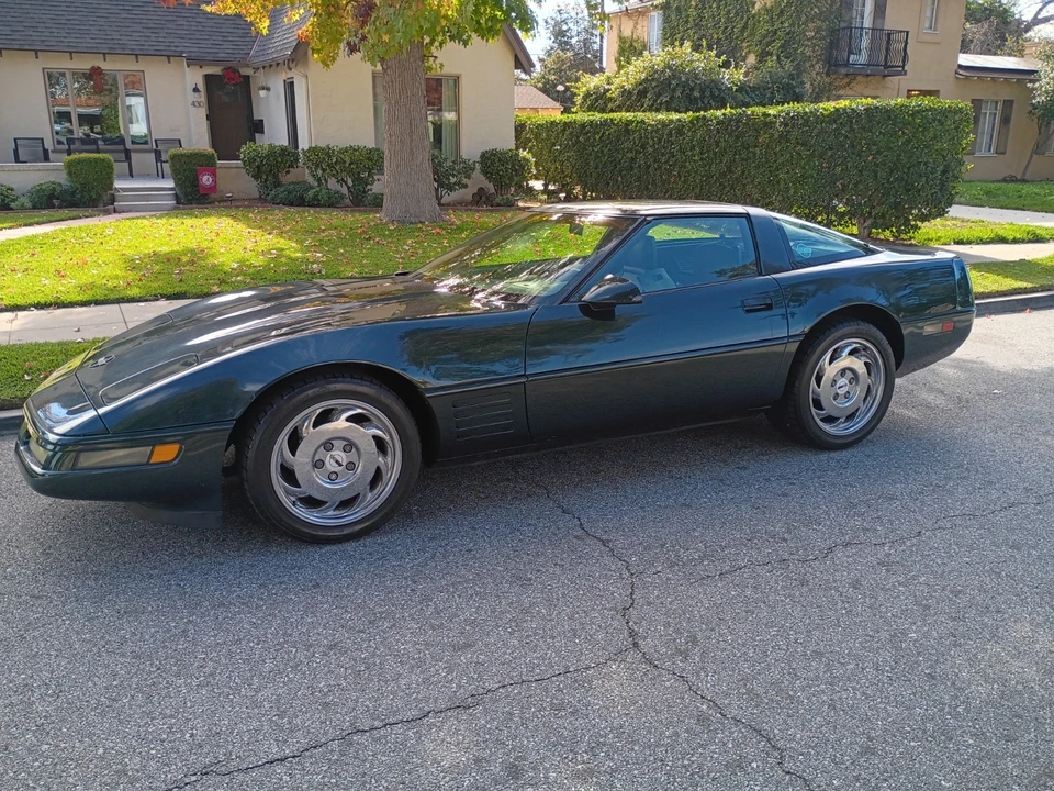 1991 Chevrolet Corvette C4 - Image 3 of 21