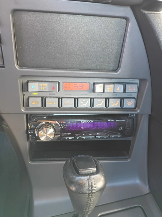 1991 Chevrolet Corvette C4 - Image 17 of 21