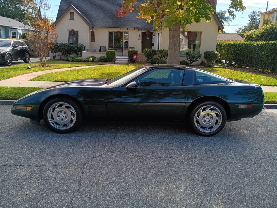 1991 Chevrolet Corvette C4 - Image 2 of 21