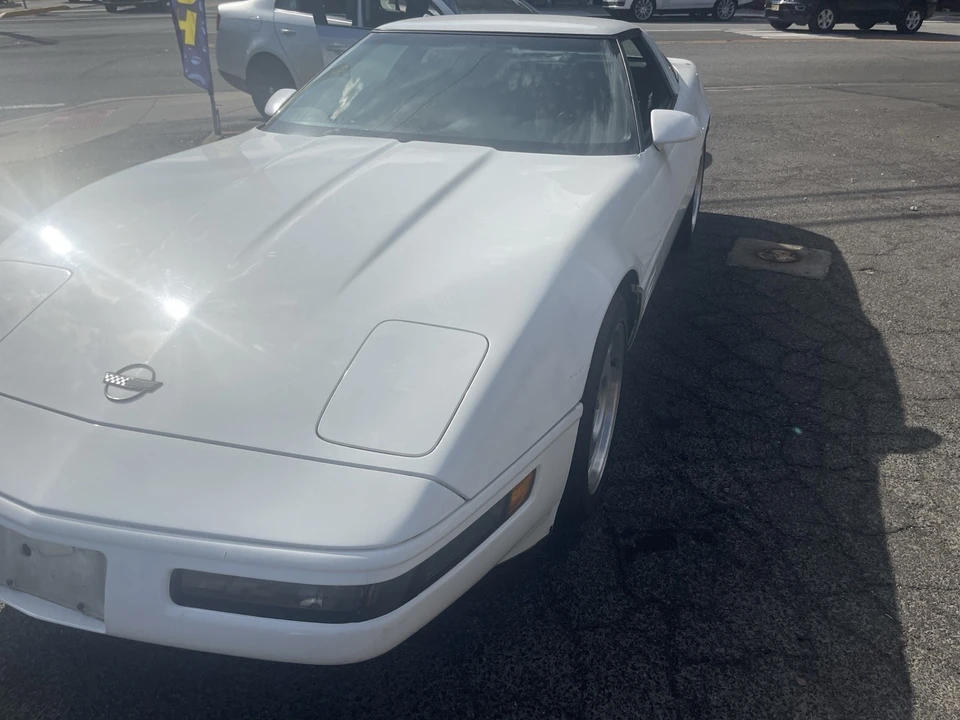1991 Chevrolet Corvette C4 - Image 2 of 20