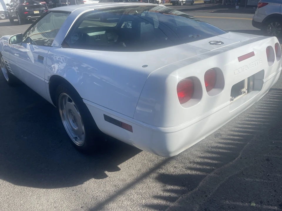 1991 Chevrolet Corvette C4 - Image 6 of 20