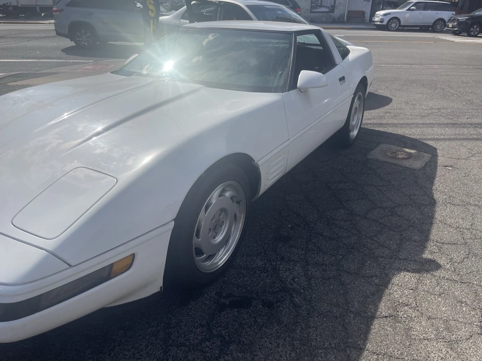 1991 Chevrolet Corvette C4 - Image 3 of 20