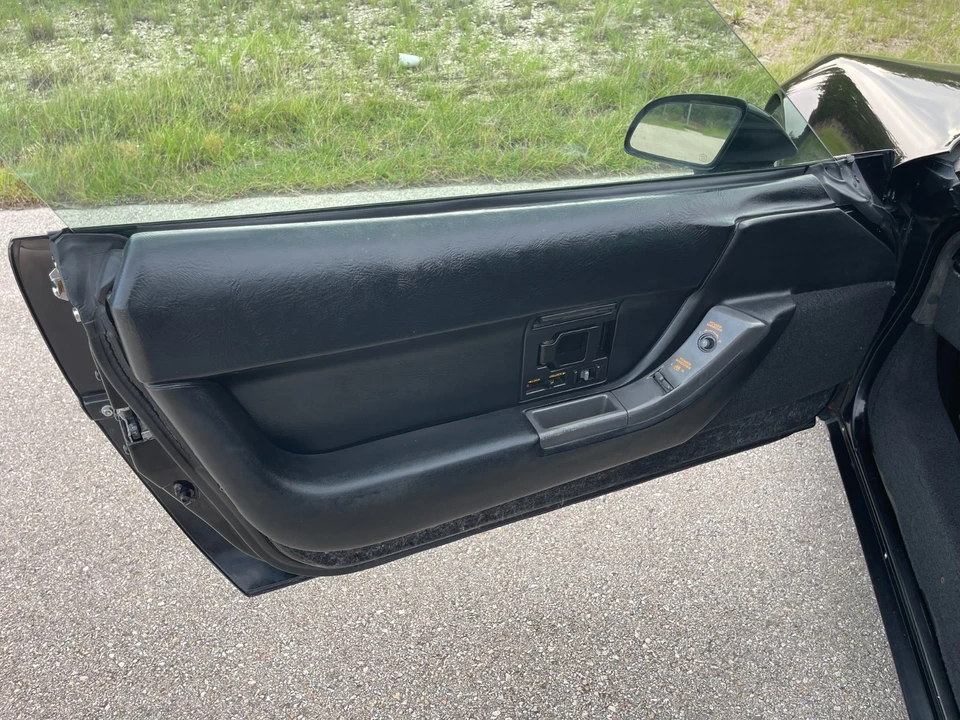 1991 Chevrolet Corvette C4 - Image 21 of 28