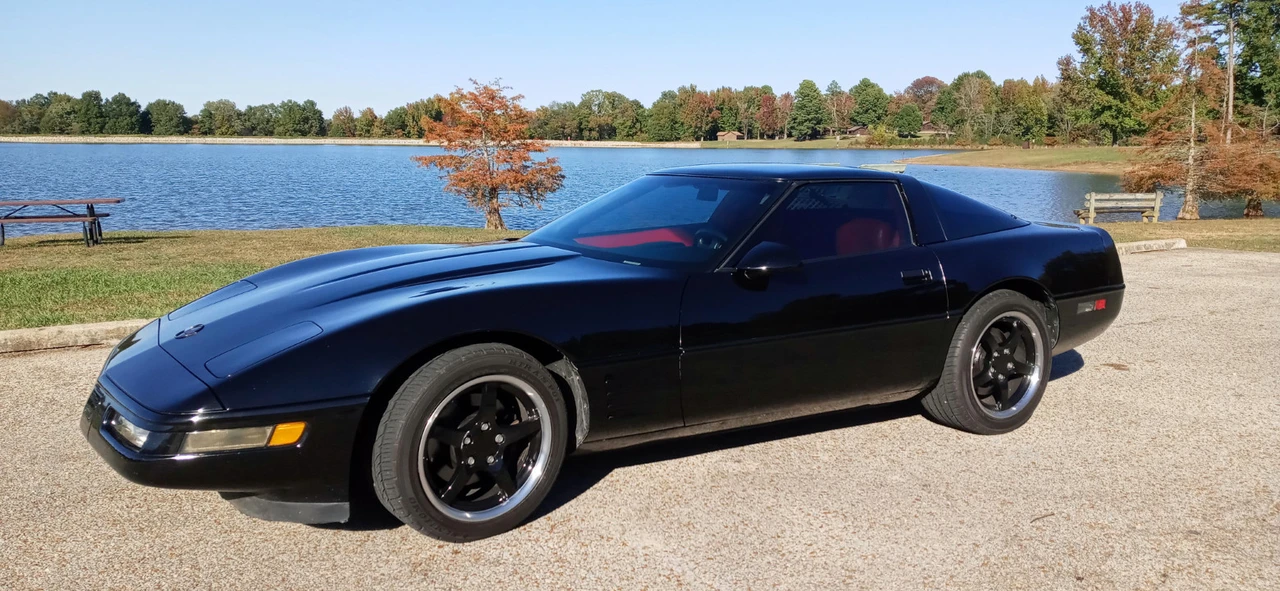 1991 Chevrolet Corvette C4 - Image 4 of 18