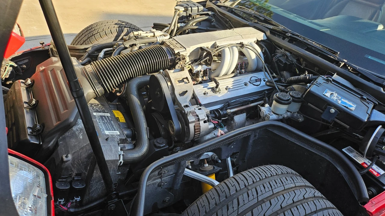 1991 Chevrolet Corvette C4 - Image 7 of 31