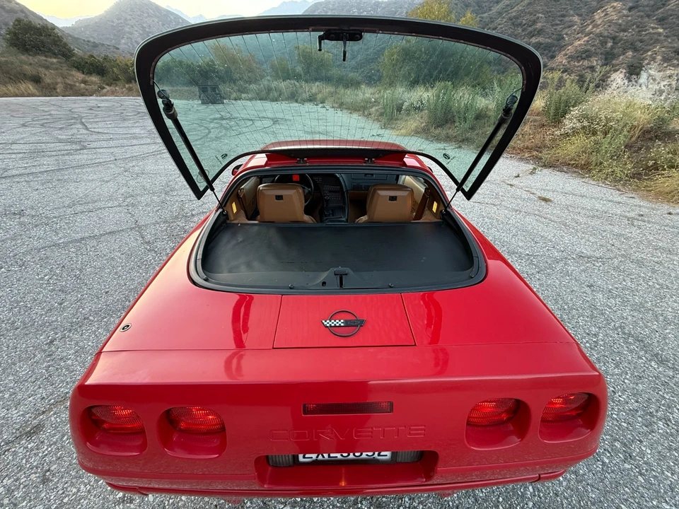 1991 Chevrolet Corvette C4 - Image 8 of 31