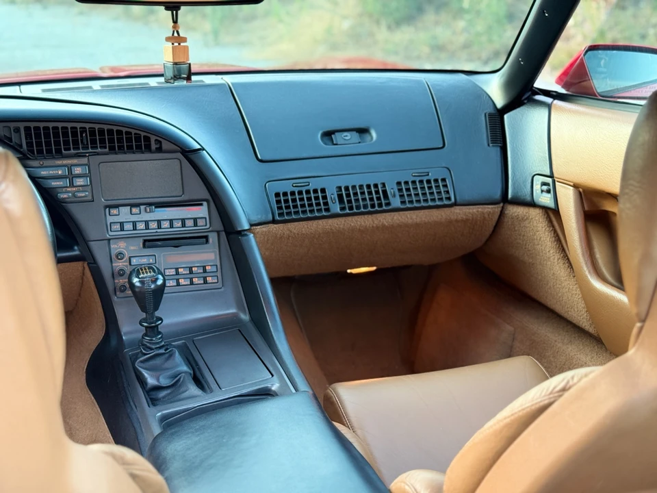 1991 Chevrolet Corvette C4 - Image 13 of 31