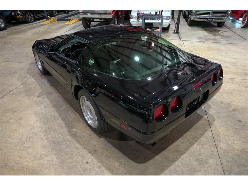 1991 Chevrolet Corvette C4 - Image 16 of 31