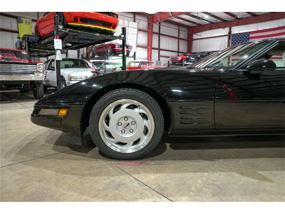 1991 Chevrolet Corvette C4 - Image 3 of 31