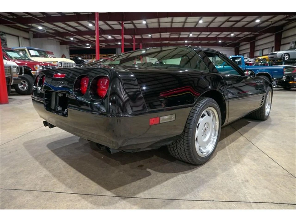1991 Chevrolet Corvette C4 - Image 8 of 31