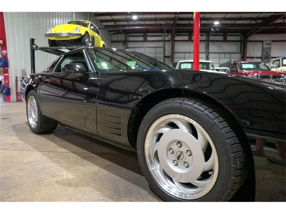 1991 Chevrolet Corvette C4 - Image 29 of 31