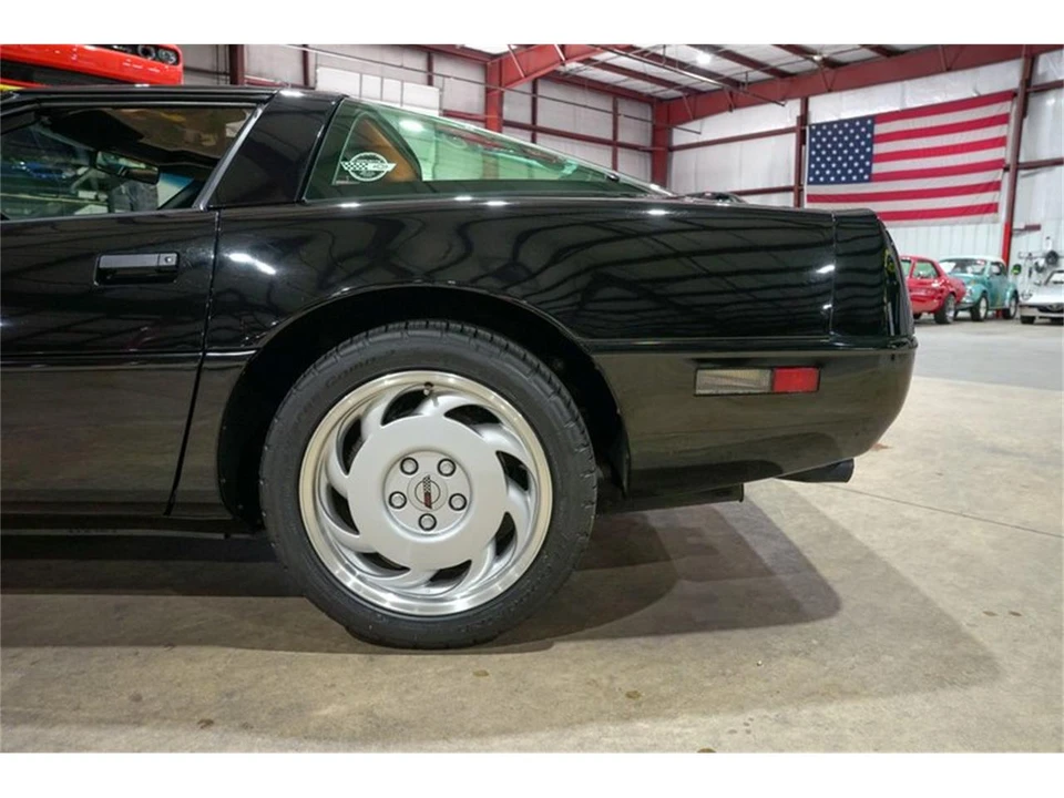 1991 Chevrolet Corvette C4 - Image 5 of 31