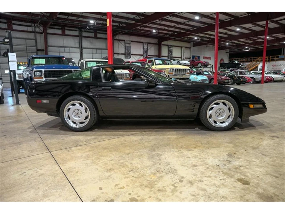 1991 Chevrolet Corvette C4 - Image 10 of 31